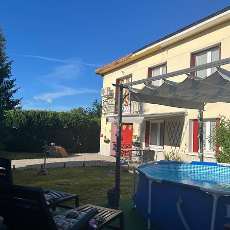 Apartament Gite Du St Martin Oradour-Fanais Zewnętrze zdjęcie