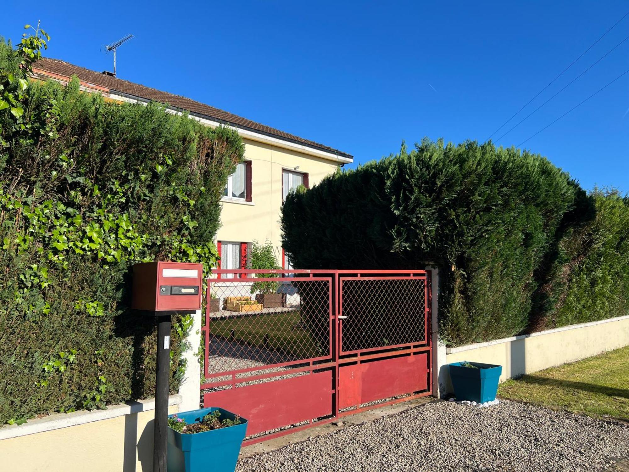 Apartament Gite Du St Martin Oradour-Fanais Zewnętrze zdjęcie